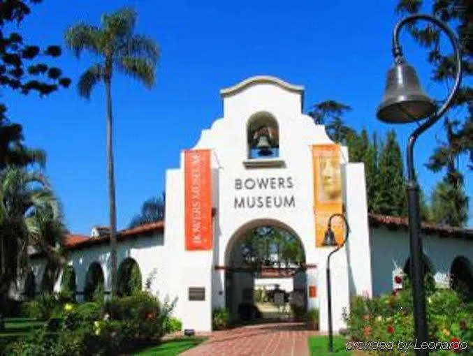 Sonesta Simply Suites Anaheim Garden Grove 2*,